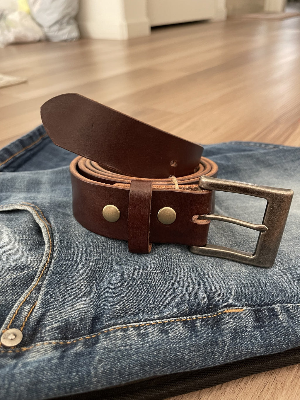 Havana Brown English Bridle belt, side view